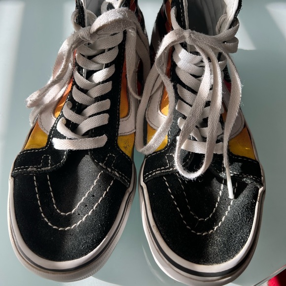 flame vans size 4
